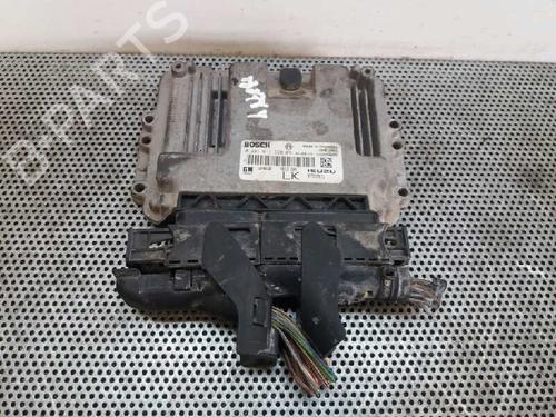 Used Engine control unit (ECU) OPEL ASTRA H (A04) 1.7 CDTI (L48) (80 hp) 3486602