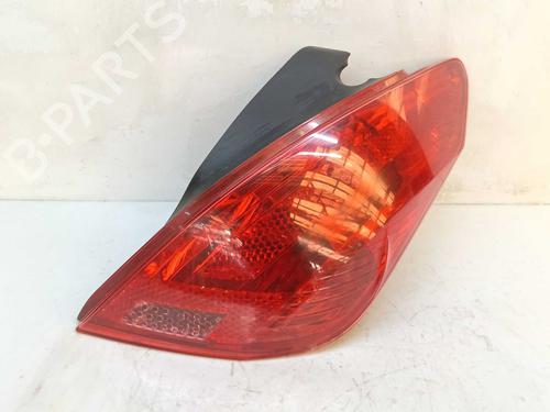 Used Right taillight Right taillight 37430400 37430400