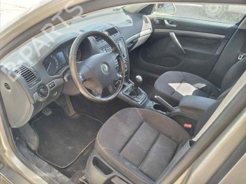 Left mirror SKODA OCTAVIA II Combi (1Z5) 2.0 TDI | BP31131772C26 