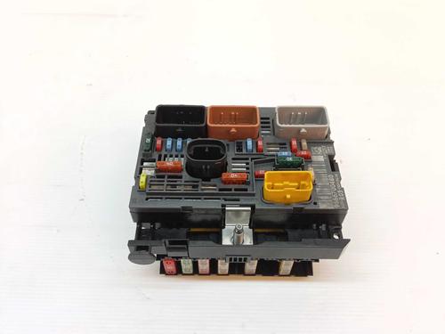 Used Fuse box Fuse box 38294113 38294113
