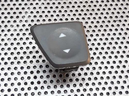 Used Left front window switch Left front window switch FIAT 500 (312_) [2007-2026] 4420617 4420617