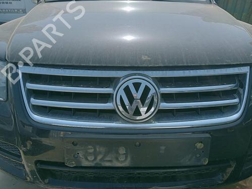 Used Grille VW TOUAREG (7LA, 7L6, 7L7) 2.5 R5 TDI (174 hp) 28019376