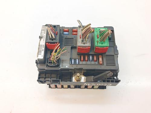 Used Fuse box Fuse box 36561005 36561005
