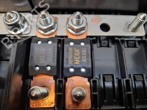 Fuse box JAGUAR XE (X760) 2.0 D | BP8058152E1 