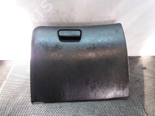 Used Glove box MITSUBISHI CARISMA (DA_) 1.9 TD (DA4A) (90 hp) 2336163