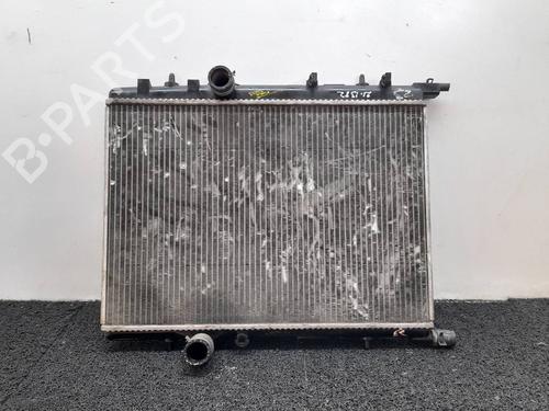 Used Water radiator Water radiator 8639936 8639936