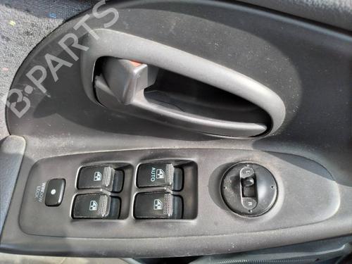 Left front window switch HYUNDAI ELANTRA III (XD) 2.0 CRDi | BP10219870I27 