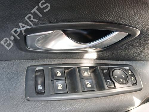 Used Left front window switch Left front window switch RENAULT FLUENCE (L3_) 1.5 dCi (L30D, L30L, L306, L33F, L33L, L33M, L33V, L33W) (110 hp) 36437217 36437217
