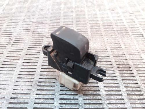 Used Left rear window switch NISSAN X-TRAIL I (T30) [2001-2013]  1357119