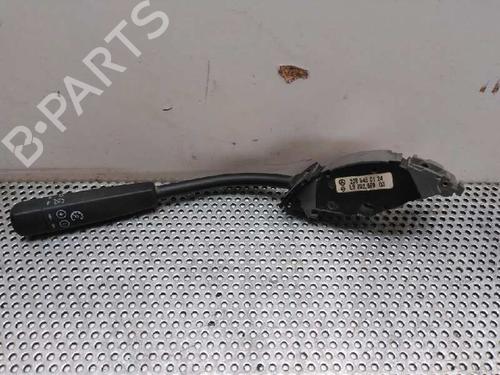 Used Switch Switch MERCEDES-BENZ E-CLASS (W210) E 220 CDI (210.006) (125 hp) 1386285 1386285