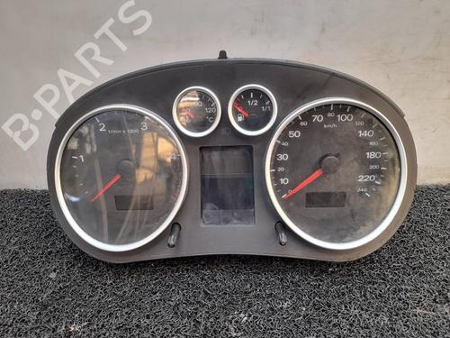 Used Instrument cluster Instrument cluster AUDI A2 (8Z0) [2000-2005] 4721611 4721611