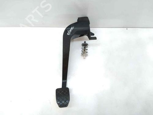 Used Clutch pedal Clutch pedal AUDI A4 B7 (8EC) 2.0 TDI (140 hp) 19270522 19270522