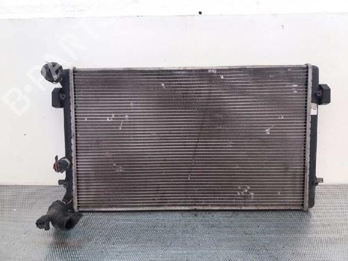 Radiateur à eau SEAT LEON (1M1) 1.6 16 V (105 hp) 596838