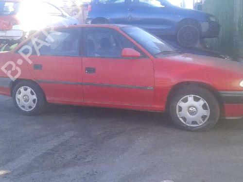 Left mirror OPEL ASTRA F Saloon (T92) 1.6 i 16V (F19, M19) | BP867371C26 