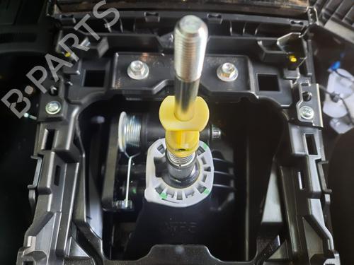 Selector da caixa manual MAZDA CX-30 (DM) SKYACTIV-G M Hybrid (122 hp) 7408648