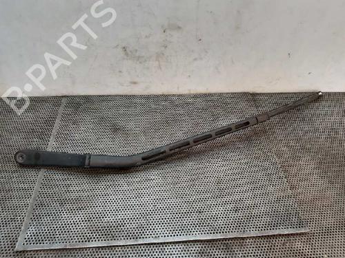 Used Front windshield wiper arm MERCEDES-BENZ C-CLASS Coupe (CL203) C 180 Kompressor (203.746) (143 hp) 4431887