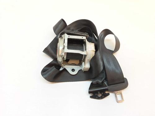 rear-left-seatbelt-vw-taigo-cs1-2021-30579895 main image