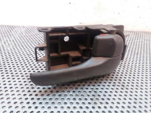 Used Front right interior door handle NISSAN ALMERA II (N16) 2.2 Di (110 hp) 3438354
