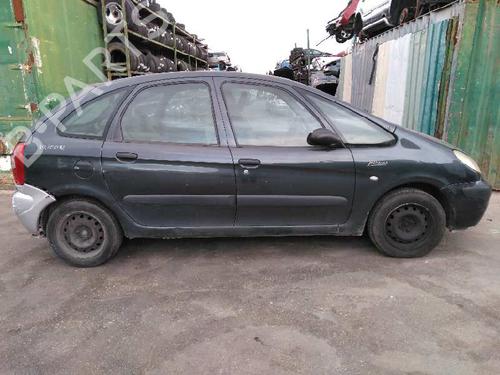 Left headlight CITROËN XSARA PICASSO (N68) 2.0 HDi | BP2592325C28 
