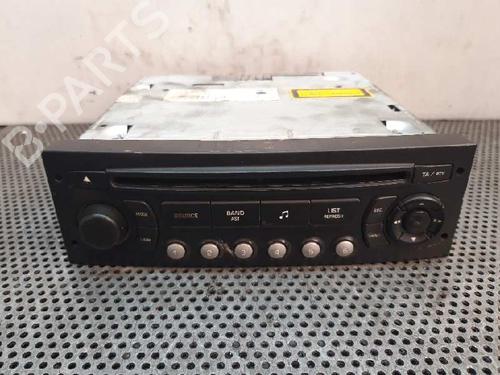 Used Radio Radio 2219465 2219465