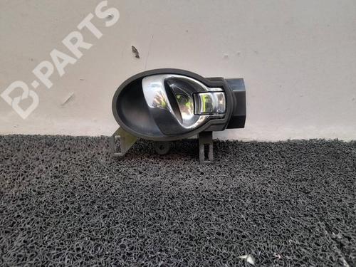 Used Front right interior door handle Front right interior door handle NISSAN JUKE (F15) 1.5 dCi (110 hp) 8880689 8880689
