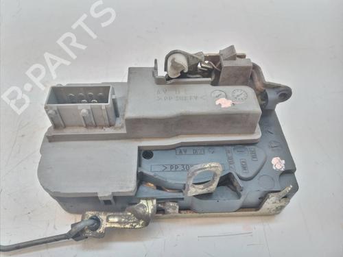 Front right lock PEUGEOT 306 Hatchback (7A, 7C, N3, N5) 1.9 D (69 hp) 595833