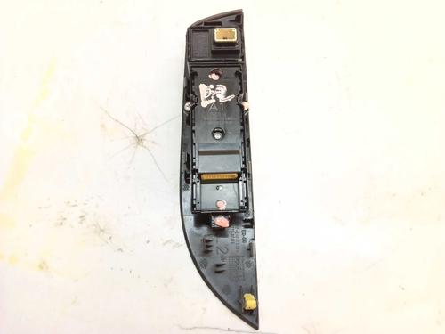 Left front window switch TOYOTA COROLLA Hatchback (_E21_, _EA1_, _EH1_) 1.8 Hybrid (ZWE211) | BP32208578I27 - Image 3
