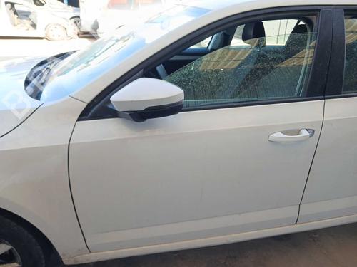 Used Left front door Left front door 37407862 37407862