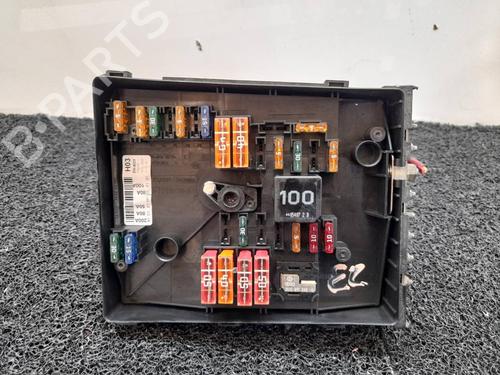 Used Fuse box Fuse box VW GOLF V (1K1) [2003-2010] 8167227 8167227