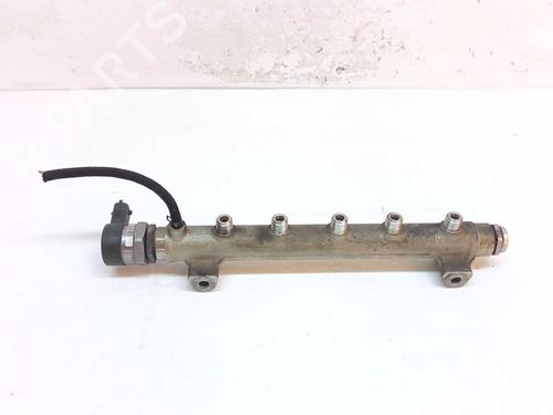 Used Injection rail Injection rail 38174608 38174608