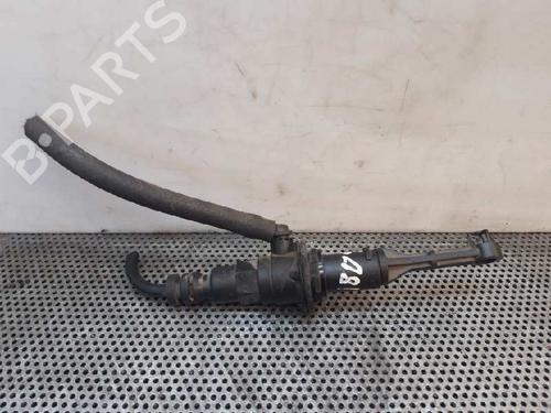 Used Clutch slave cylinder NISSAN INTERSTAR Van (X70) dCi 100 (99 hp) 14035371