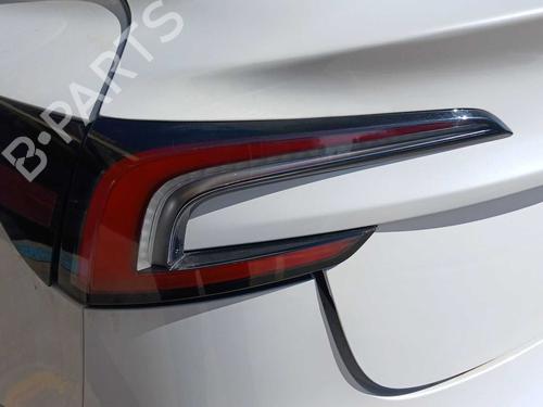 Used Left taillight Left taillight TESLA MODEL 3 (5YJ3) EV (485 hp) 40079500 40079500