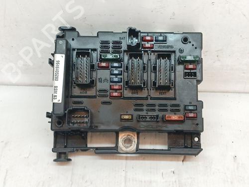 Used Fuse box Fuse box CITROËN XSARA (N1) 2.0 HDi 109 (109 hp) 33714950 33714950