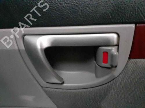 rear-right-interior-door-handle-hyundai-santa-fe-ii-cm-2005-2006-2007-2008-2009-2010-2011-2012-2013-2014-2015-24650470 main image