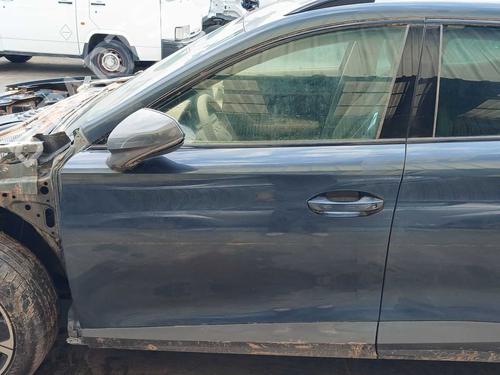 Used Left front door Left front door 39173456 39173456