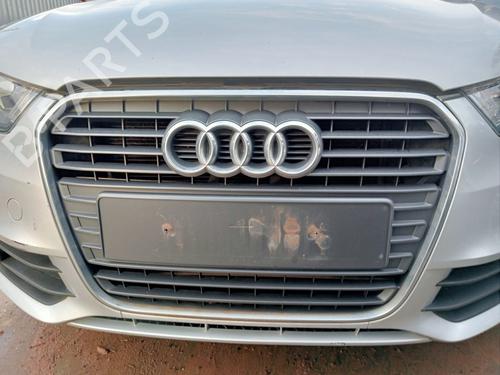 Grill AUDI A1 (8X1, 8XK) 1.6 TDI (90 hp) 31188070