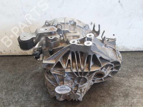 Used Gearbox Gearbox MERCEDES-BENZ GLA-CLASS (X156) GLA 180 (156.942) (122 hp) 1034850 1034850