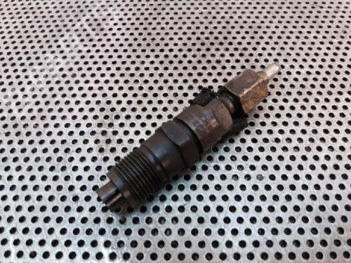 Injecteur NISSAN TRADE Platform/Chassis 2.3 D (75 hp) 12313243