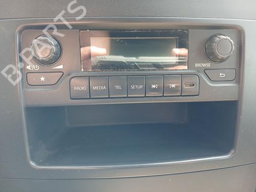radio-mercedes-benz-vito-van-w447-2014-35949206 main image