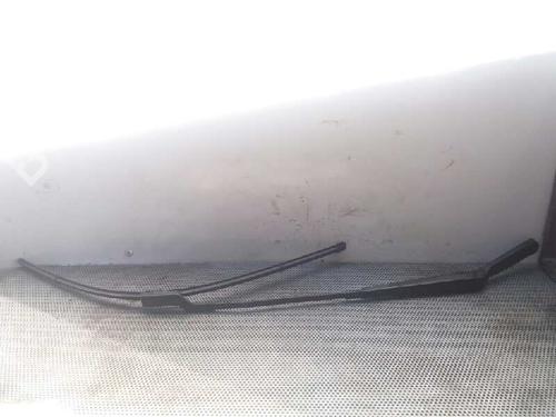 Used Front windshield wiper arm Front windshield wiper arm 6616494 6616494