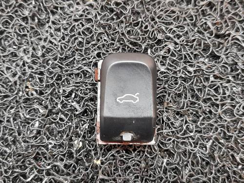 switch-audi-a4-b8-8k2-20-tdi-quattro-2007-2008-2009-2010-2011-2012-2013-2014-2015-2016-2017-6905236 main image