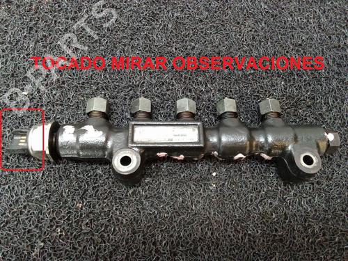 Used Injection rail Injection rail FORD FIESTA V (JH_, JD_) [2001-2014] 8812300 8812300