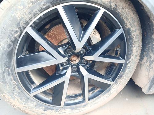 flk-vw-touareg-cr7-rc8-2017-36987794 main image