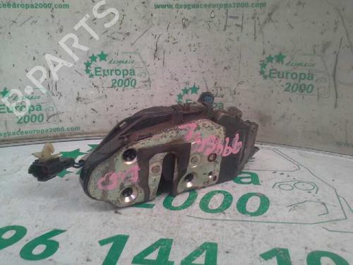 Used Front right lock KIA SEPHIA Saloon (FA) [1992-2001]  592066