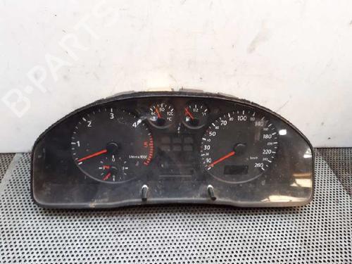 Used Instrument cluster Instrument cluster 4585219 4585219