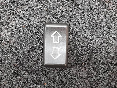Used Left front window switch Left front window switch 7224095 7224095