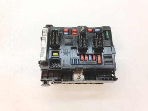 Used Fuse box Fuse box 36561003 36561003