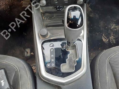 gearbox-ssangyong-tivoli-2015-33294766 main image