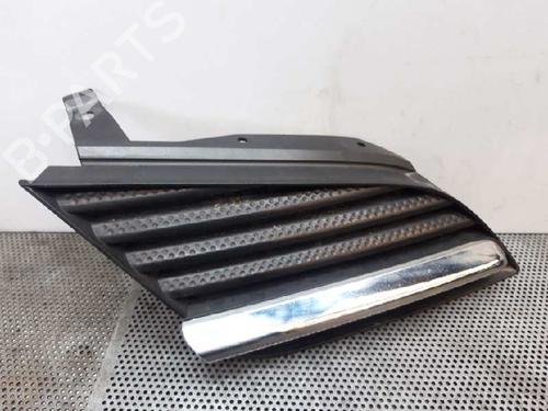 Used Grille NISSAN PRIMERA (P12) 1.8 (115 hp) 3138750