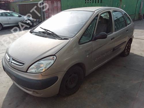 Left headlight CITROËN XSARA PICASSO (N68) 2.0 HDi | BP7004575C28 